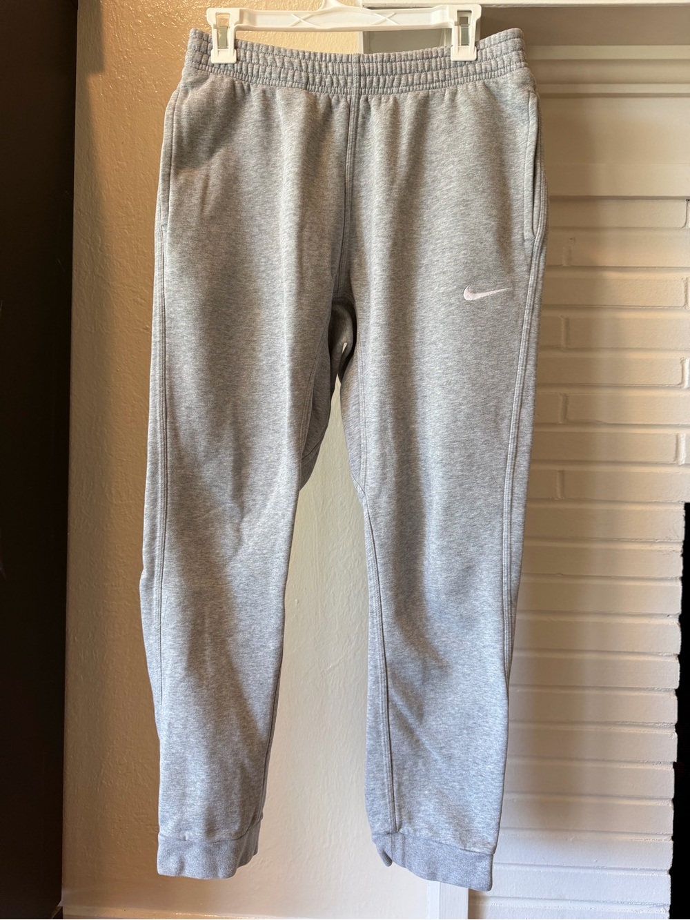 Nike Gray Fleece Jogger Sweatpants Embroidered Swoosh Size M